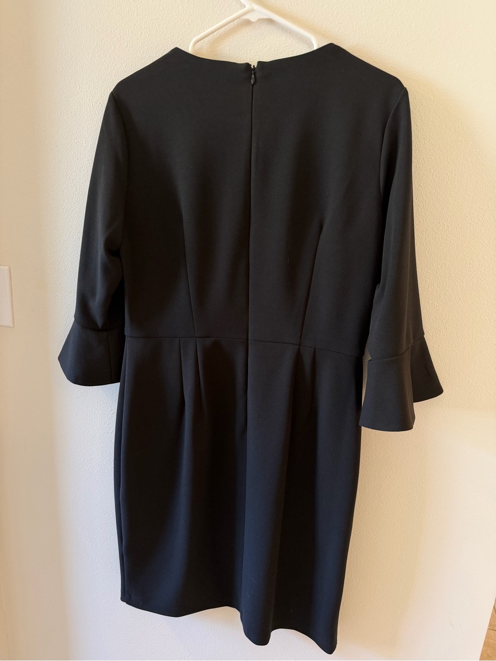 Donna Morgan Black Ruffle-Sleeve Dress, like new! Size 12 - Picture 4 of 5